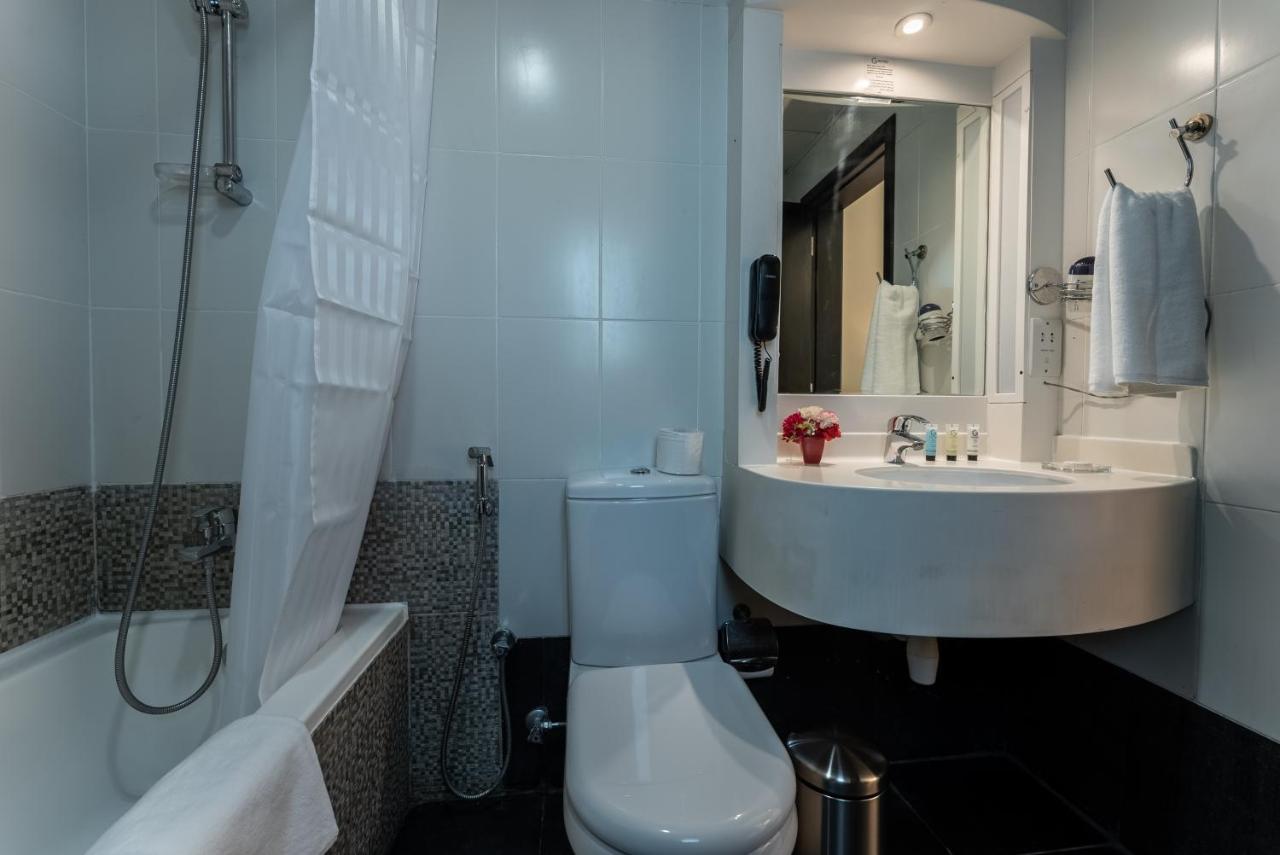 Gulf Oasis Hotel Apartments Fz Llc Dubai Bagian luar foto