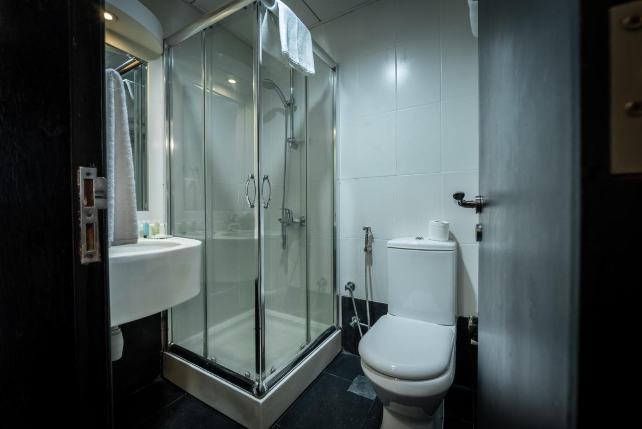Gulf Oasis Hotel Apartments Fz Llc Dubai Bagian luar foto