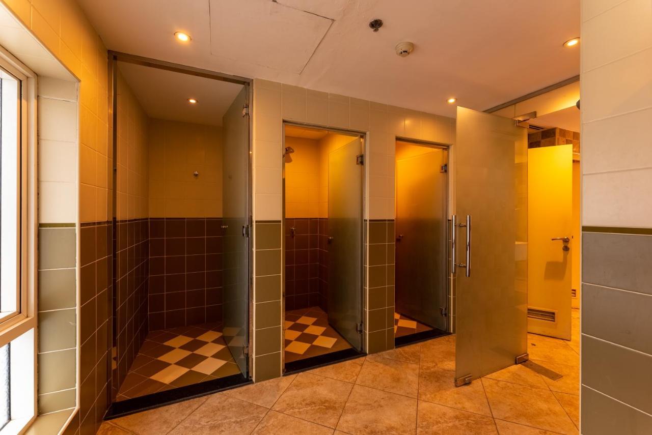 Gulf Oasis Hotel Apartments Fz Llc Dubai Bagian luar foto