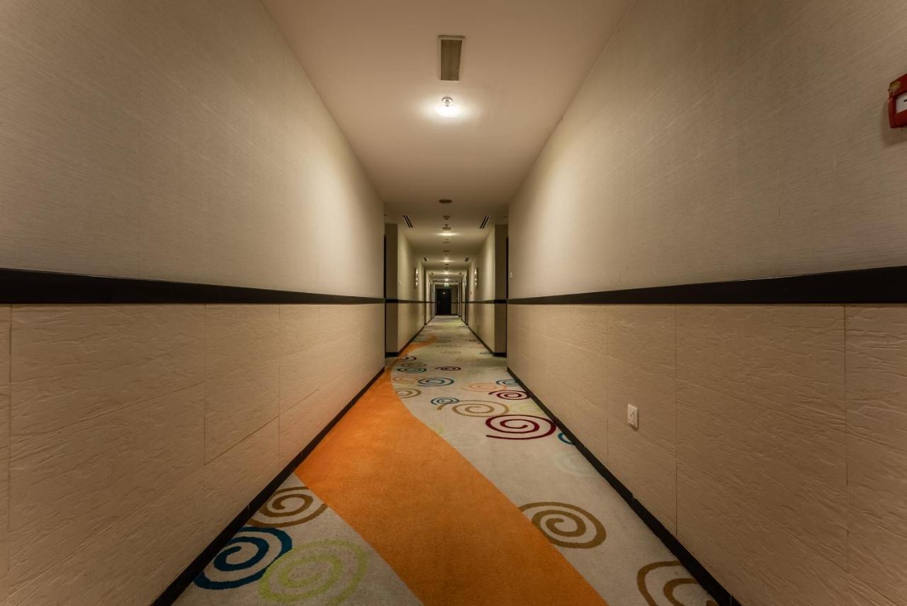 Gulf Oasis Hotel Apartments Fz Llc Dubai Bagian luar foto