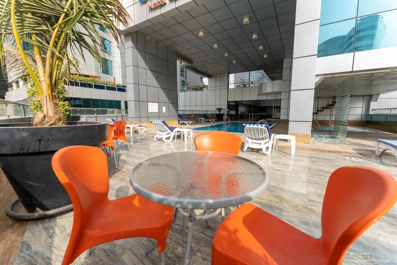 Gulf Oasis Hotel Apartments Fz Llc Dubai Bagian luar foto