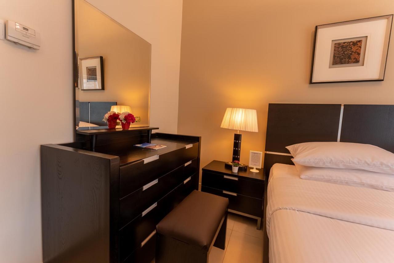 Gulf Oasis Hotel Apartments Fz Llc Dubai Bagian luar foto