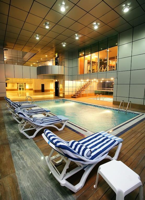 Gulf Oasis Hotel Apartments Fz Llc Dubai Bagian luar foto