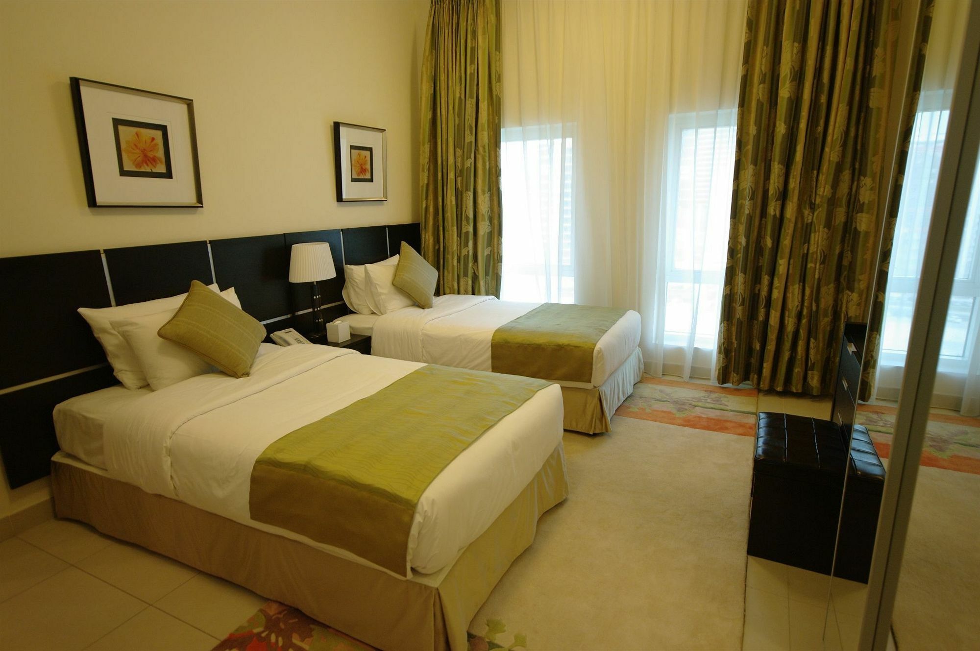 Gulf Oasis Hotel Apartments Fz Llc Dubai Bagian luar foto